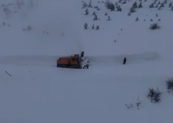 Elazığ’da 113 köy yolu kardan kapandı