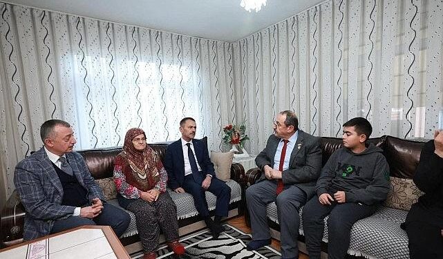 İlk ziyaret şehit ailelerine yapıldı