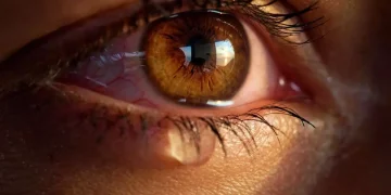 İnsan gözyaşının bilimsel açıklaması: Neden ağlarız?