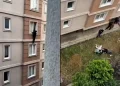 İstanbul’da korkunç olay! Ailelerinin evde bastığı gençler 4. kattan atladı