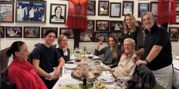 Koç Ailesi’nin Üç Kuşağı Bir Arada: Rahmi Koç ve Torunları Balıkçıda