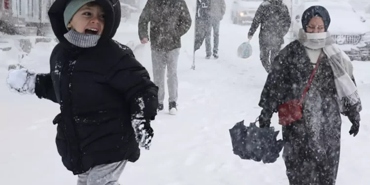 Kuvvetli kar yağışı geliyor! Meteoroloji uzmanından İstanbul Valisi’ne tatil çağrısı