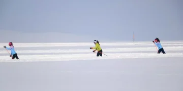 Hakkari’de Dondurucu Soğukta Kayak Antrenmanları