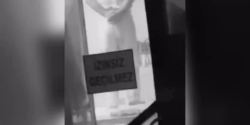 Ayaklarıyla hamur yoğurdu