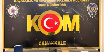 Çanakkale’de tefecilik yaptığı iddiasıyla 2 zanlı tutuklandı
