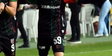 Karşıyakalı Adem’i Fenerbahçe kaptı