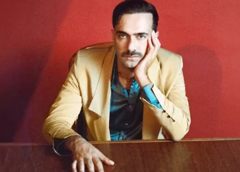 Mert Demir konser gelirini eğitime bağışladı