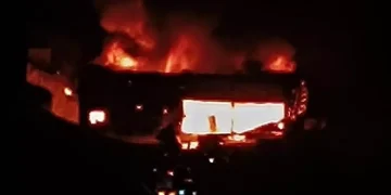 Alev alev yandı! Korkutan yangında hasar büyük