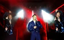 Buray, festivalde binlere müzik şöleni sundu
